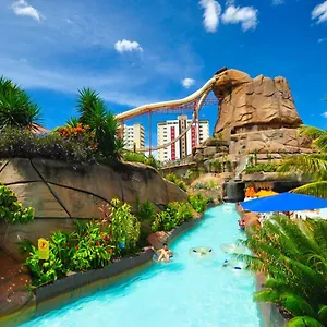 Diroma Fiori Com Um Dia No Acqua Park, Splash E Slide , Caldas Novas Brasil